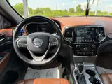 Jeep Grand Cherokee 2021 — фото 18