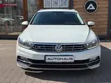 Volkswagen Passat 2018 — фото 2