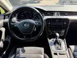 Volkswagen Passat 2018 — фото 13