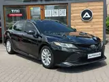 Toyota Camry 2018 — фото 1