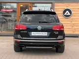 Volkswagen Touareg 2015 — фото 7