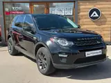 Land Rover Discovery 2018 — фото 1